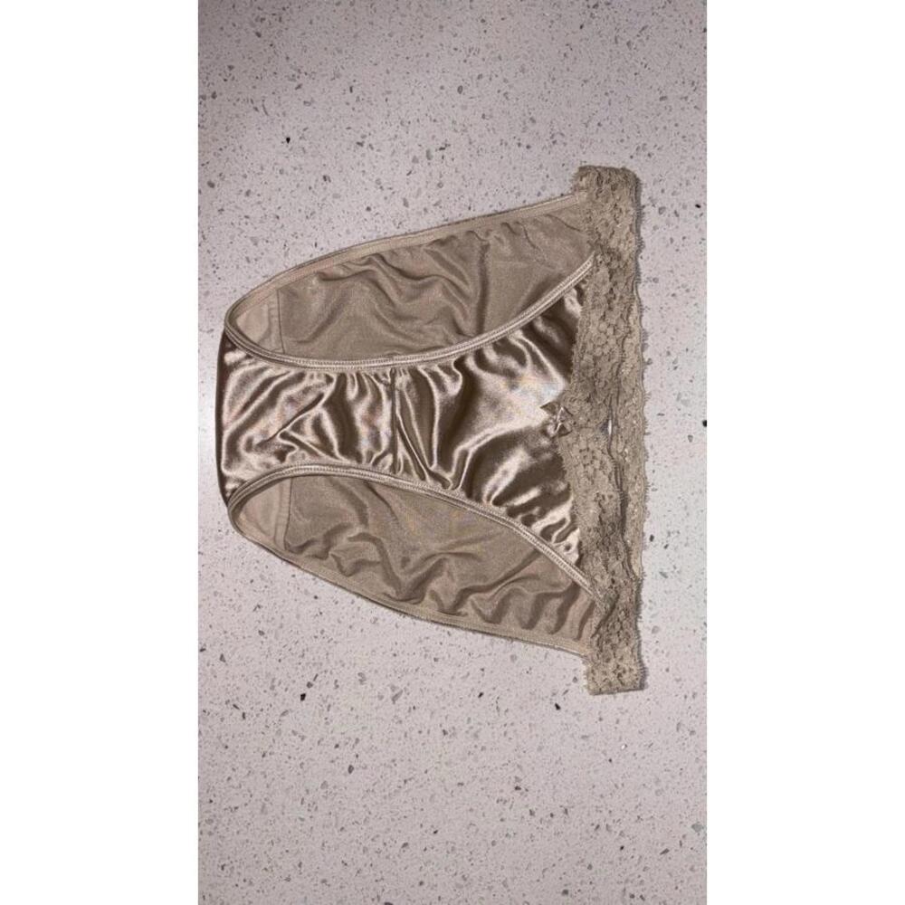 VINTAGE SECOND SKIN SATINY STRETCH BIKINI PANTIES by MORGAN TAYLOR sz S